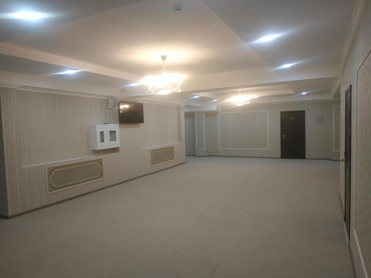 Турист Taraz Exterior photo