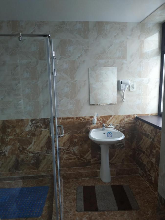 Турист Taraz Exterior photo